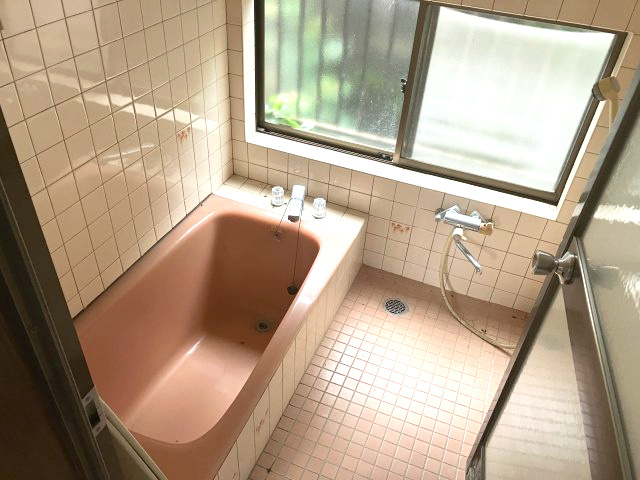 出石町寺町　中古戸建　6DKの浴室