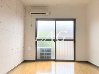 【居間・リビング】 | オリンピアハイツ | 洋室のお部屋です。