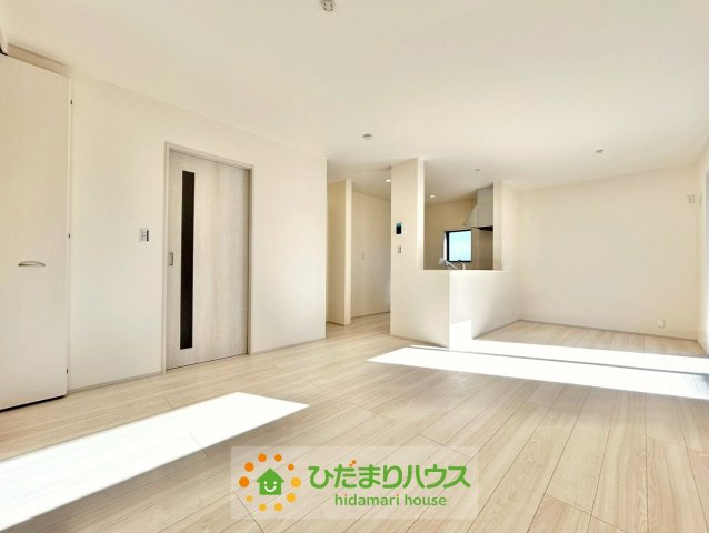 加須市南大桑　新築一戸建て　05　リーブルファインの居間・リビング