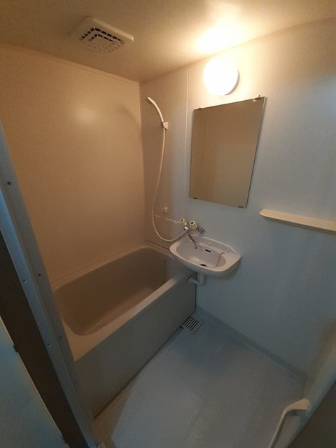 グリーンハイツ本宿Ａの浴室