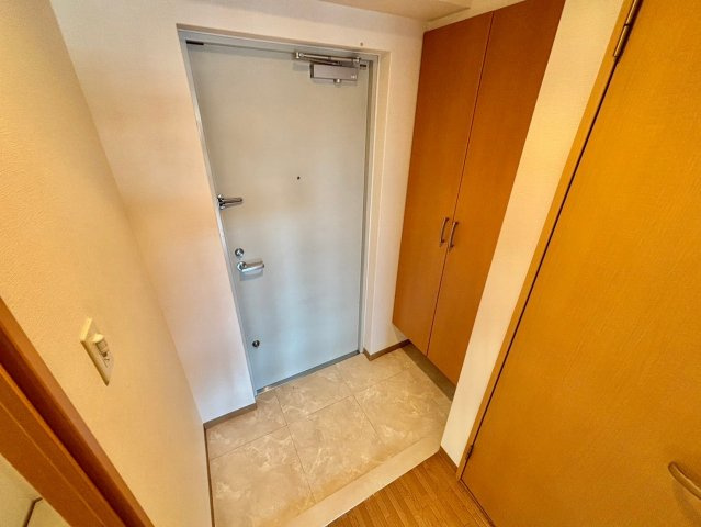 ルミエール野田の玄関