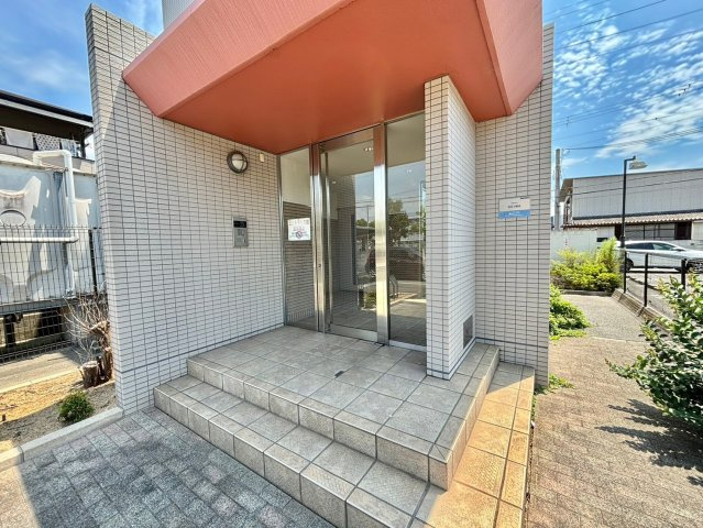 ルミエール野田のエントランス