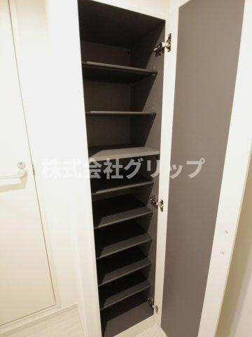 リブリ・井土ヶ谷の収納