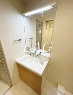 【洗面所】 | ＶＥＲ ＦＬＡＴ | 独立洗面台です。