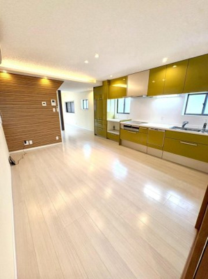 【居間・リビング】 | 西宮市　小松南町１丁目　中古戸建