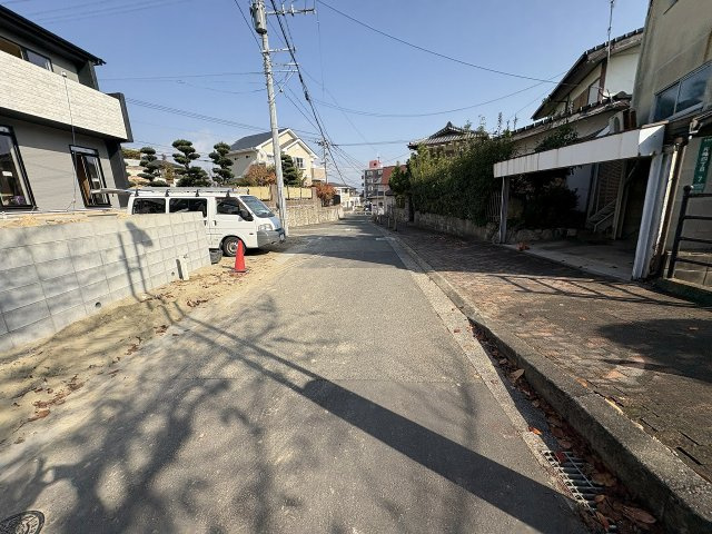 【その他】 | 糟屋郡志免町王子2丁目　2号棟（全8棟）【仲介手数料無料・0円】 | 現地写真。前面道路です。