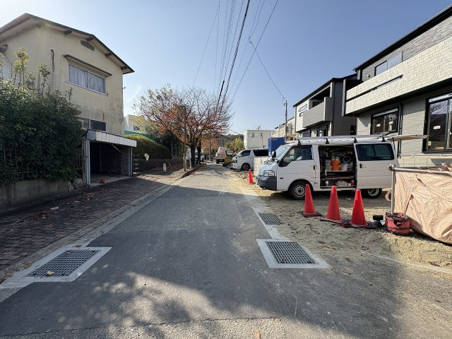 【その他】 | 糟屋郡志免町王子2丁目　2号棟（全8棟）【仲介手数料無料・0円】 | 現地写真。前面道路です。