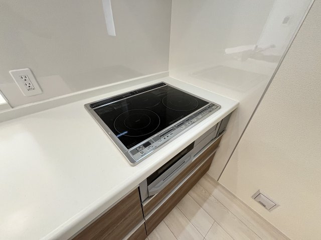 【キッチン】 | 糟屋郡志免町王子2丁目　2号棟（全8棟）【仲介手数料無料・0円】 | 現地写真。