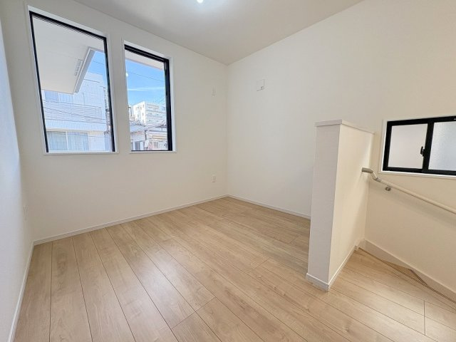 吉川市中曽根2丁目　新築戸建　全1棟の洋室|同施工会社の参考写真になります。