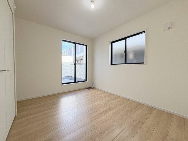 吉川市中曽根2丁目　新築戸建　全1棟の洋室|同施工会社の参考写真になります。