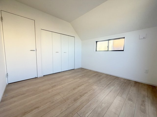 吉川市中曽根2丁目　新築戸建　全1棟の洋室|母屋下がりの洋室6.1帖