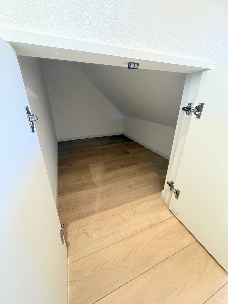 吉川市中曽根2丁目　新築戸建　全1棟の収納|ストック品の収納にも便利！奥行きがある収納スペースも完備しております