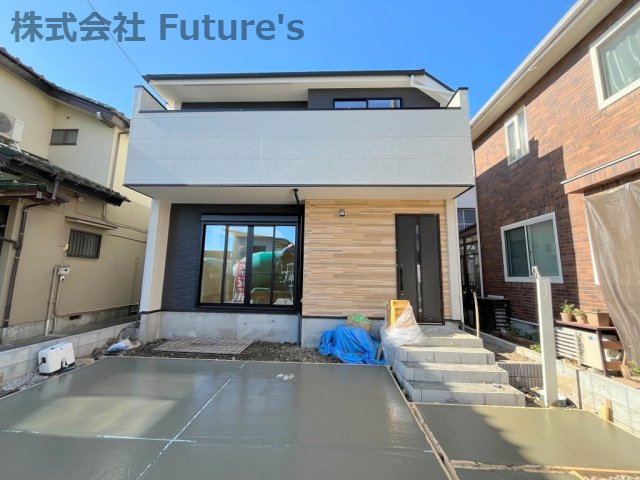 吉川市中曽根2丁目　新築戸建　全1棟の外観|現地の写真になります。