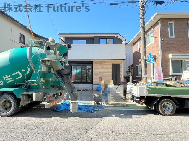 吉川市中曽根2丁目　新築戸建　全1棟の外観|現地の写真になります。