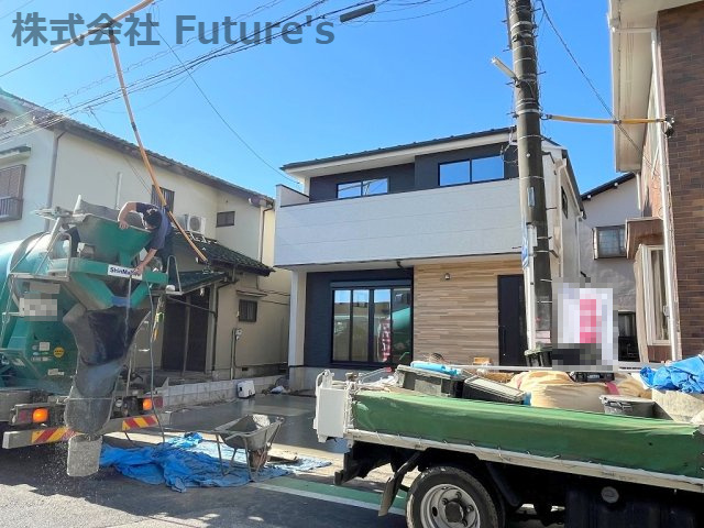 吉川市中曽根2丁目　新築戸建　全1棟の外観|現地の写真になります。