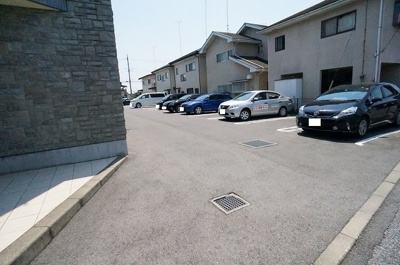 【駐車場】 | プリムローズ | 駐車場です