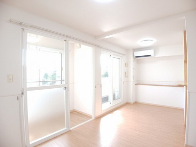 【居間・リビング】 | リブレＡ | ゆったり過ごせる居間です