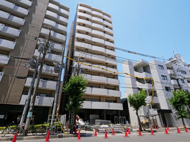 セレニテ新大阪エクラの外観