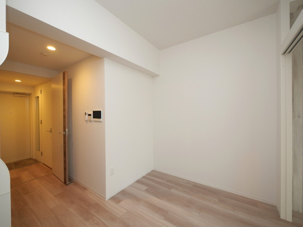 セレニテ新大阪エクラの居間・リビング