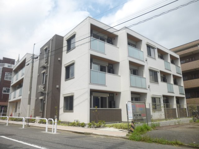 Prendre Simons（ﾌﾟﾗﾝﾄﾞｰﾙ ｼﾓﾝｽﾞ）の外観