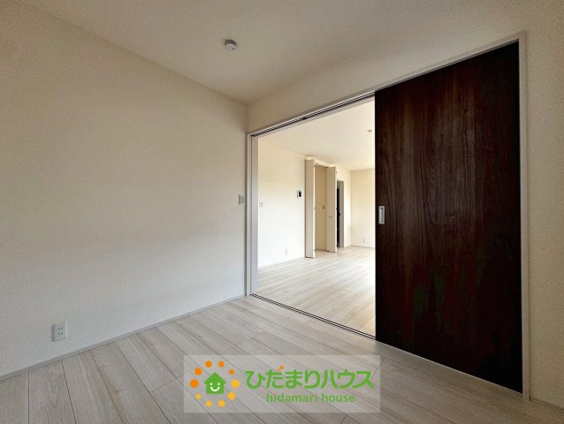 加須市南大桑　新築一戸建て　06　リーブルファインの洋室