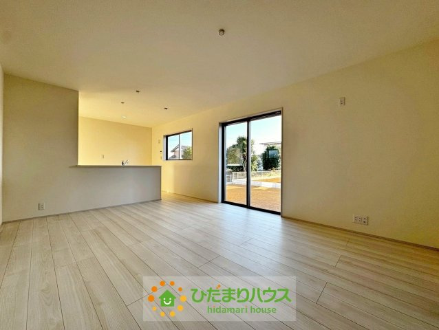 加須市南大桑　新築一戸建て　06　リーブルファインの居間・リビング