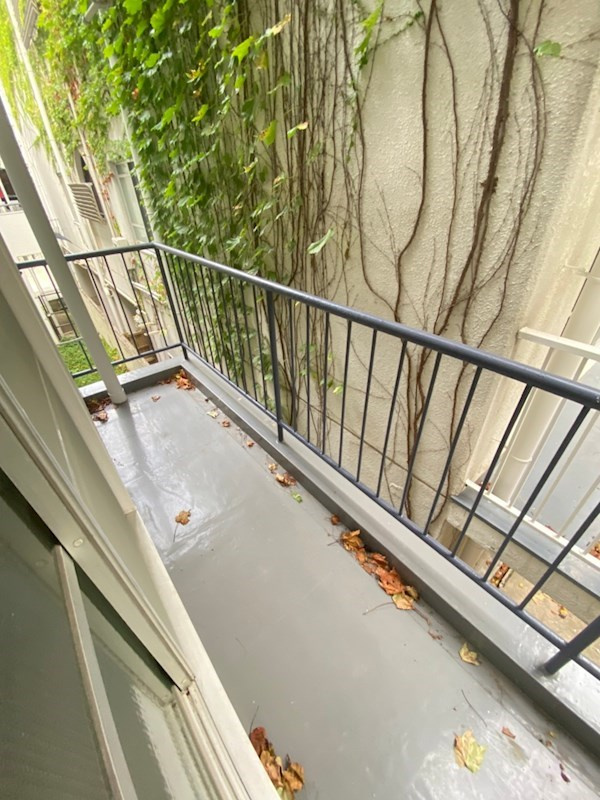 ノベラ中山手のバルコニー