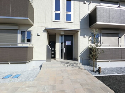 【エントランス】 | イーストコート Ｂ | オートロックのエントランス