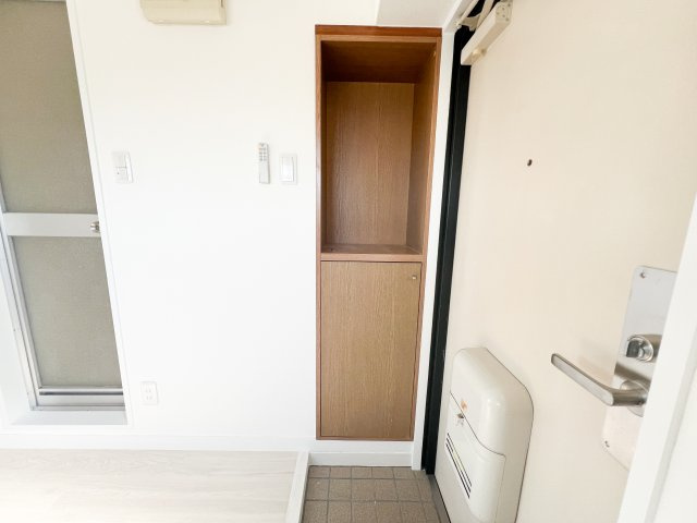 池本マンションの玄関