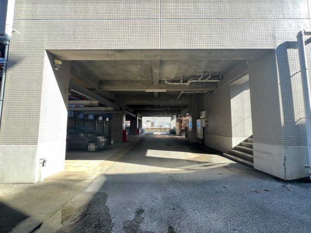 池本マンションの駐車場