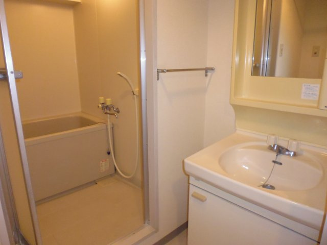 ウィステリア明石の洗面所