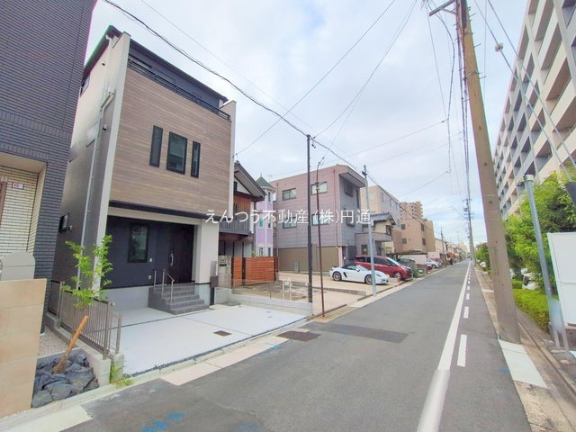 ケイアイスタイル上飯田南町2期の前面道路含む現地写真