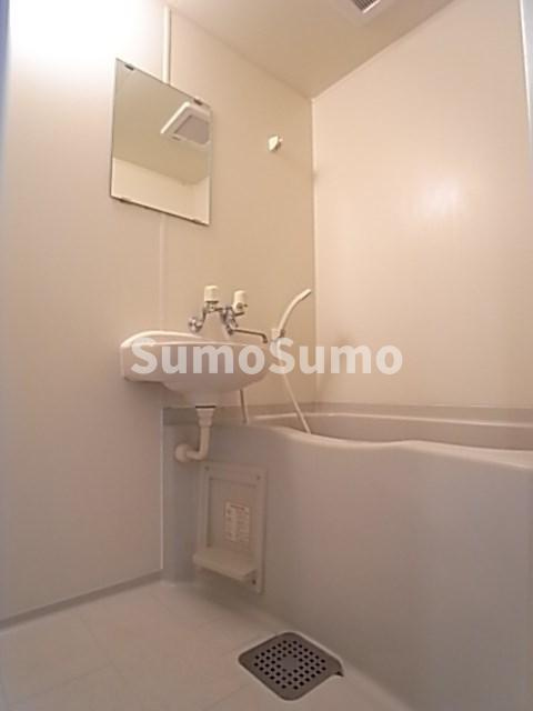 リーガル神戸元町の浴室