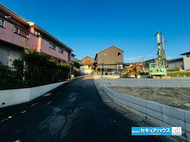 【同施工物件ご案内可能】東海市加木屋町三ツ池 全2棟の前面道路含む現地写真|事前予約にて現地ご見学いただけます！お気軽にお問い合わせください♪
■株式会社　セキュアハウス　豊明支店■
住宅ローンに強く、知識、経験豊富なスタッフ在籍
お客様に寄り添い、ご成約後もサポート致します