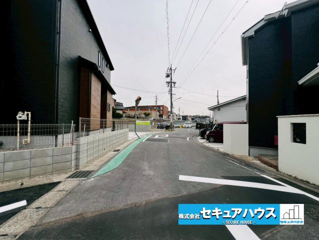 【今からご案内可能】東海市加木屋町三ツ池 全2棟の前面道路含む現地写真|事前予約にて現地ご見学いただけます！お気軽にお問い合わせください♪
■株式会社　セキュアハウス　豊明支店■
住宅ローンに強く、知識、経験豊富なスタッフ在籍
お客様に寄り添い、ご成約後もサポート致します