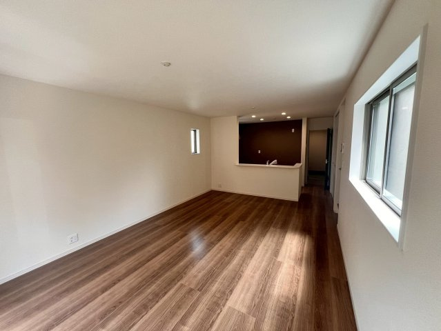 【同施工物件ご案内可能】東海市加木屋町三ツ池 全2棟の内観：施工例|【LDKイメージ】
◆日当たりが良く温かい広々リビングは家族の団らんスペースになります。