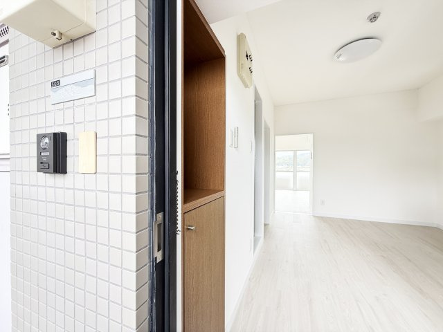 池本マンションの玄関