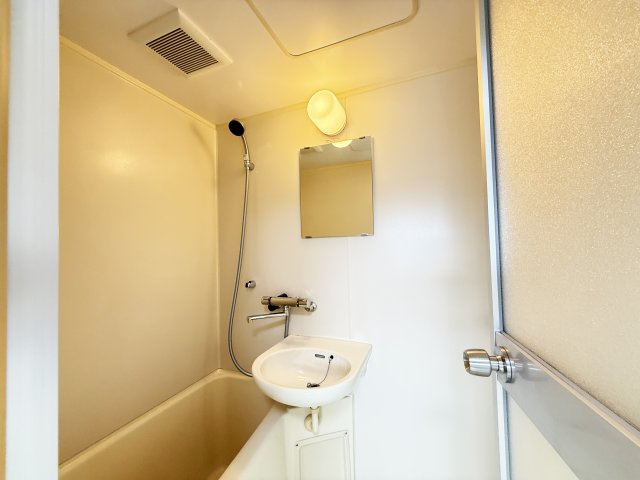 池本マンションの独立洗面台