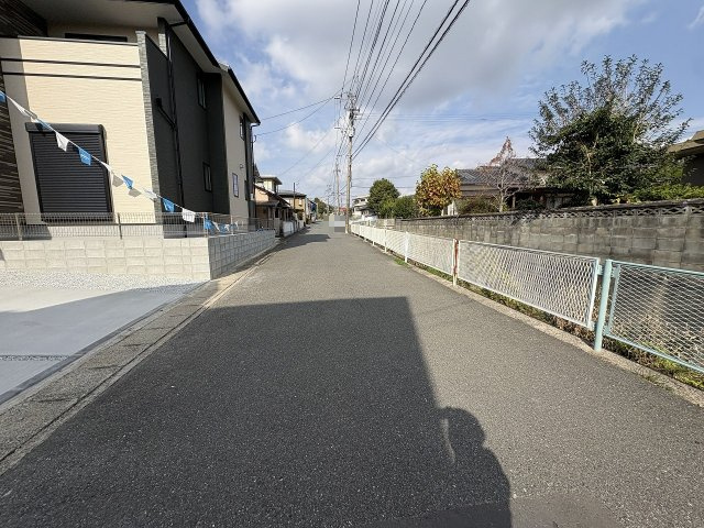 【その他】 | 糟屋郡須恵町須恵21期　1号棟（全1棟）【仲介手数料無料・0円】 | 現地写真。前面道路です。
