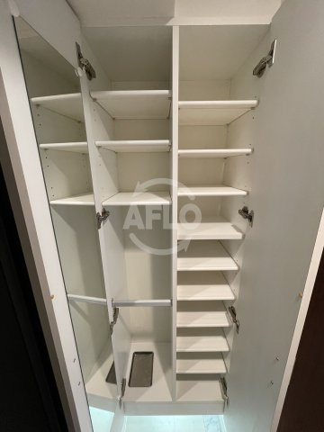 レジディア江戸堀の収納|レジディア江戸堀　シューズボックス