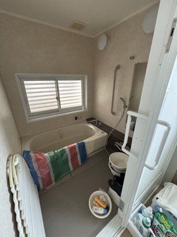 安茂里小市2丁目　中古住宅の浴室