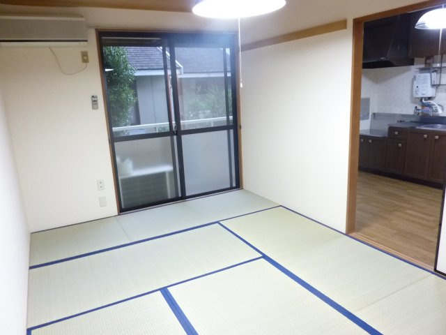 【寝室】 | ハウスキッポーニ | 7.5帖