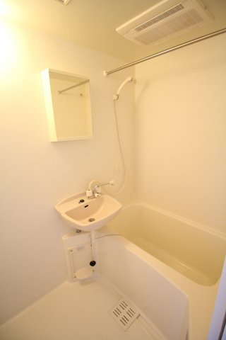 豊島区北大塚２丁目の賃貸マンションの浴室