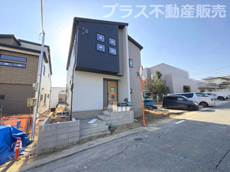 【外観】 | 現地写真。プラス不動産販売なら、現場の全ての棟をまとめてご見学頂けます。