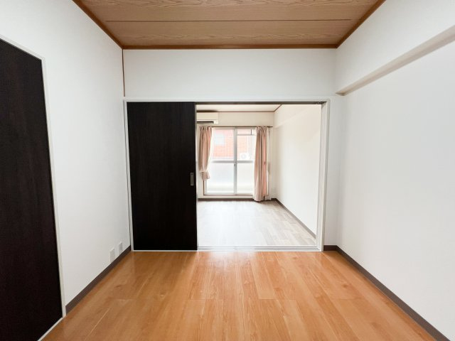 第一レジデンスの洋室