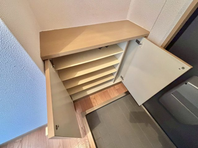 エクセル山崎の玄関