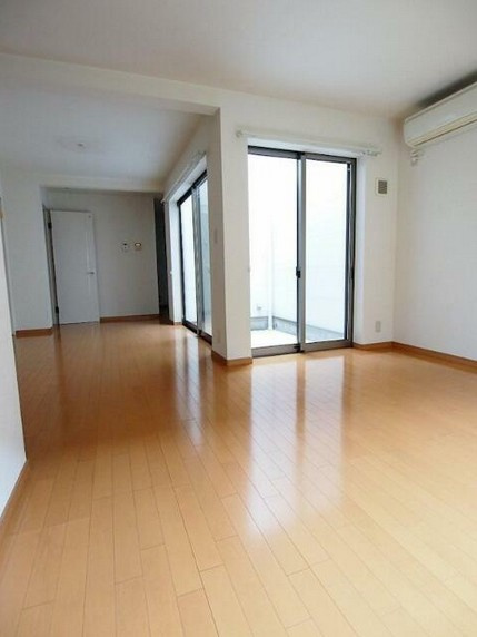 【居間・リビング】