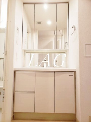 【洗面所】 | EPIC Higashi Nihonbashi Residence | 洗面台です。