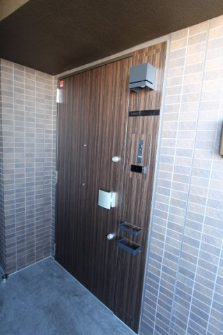 プラウドタワー春日井の玄関