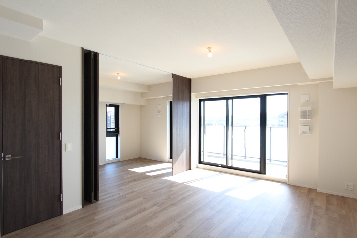 プラウドタワー春日井の居間・リビング